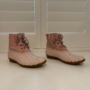 Sperry Girls Saltwater Pink Quilted Boots Size 5M
